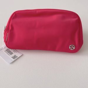 NWT Lululemon Everywhere Belt Bag Lipgloss
